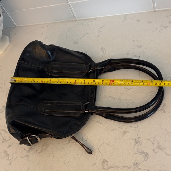 Danier Elegant Black Leather Handbag - Picture 10 of 11